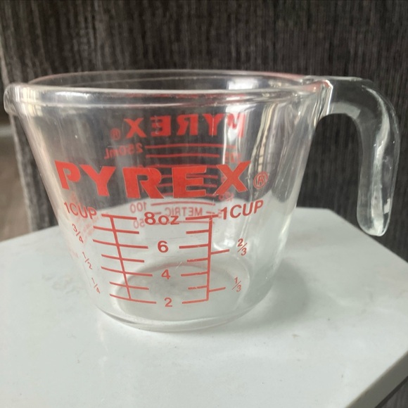 Vintage PYREX, #508 Clear Glass Measuring Cup With Metric Measuring - Picture 1 of 9